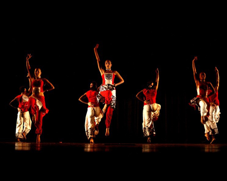 Tribhangi Dance Theatre in Sukuma