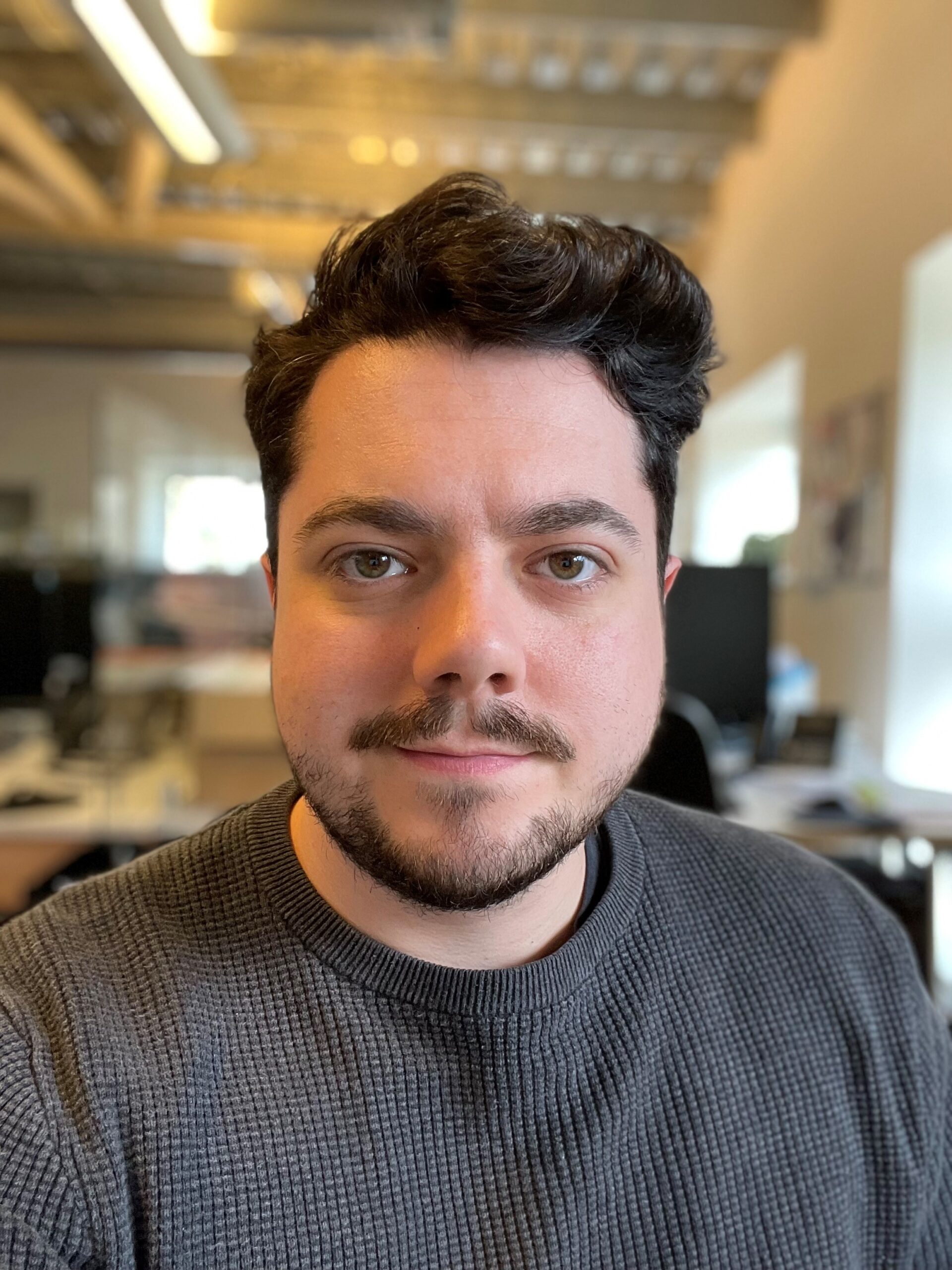 Headshot photo of James Vegnuti